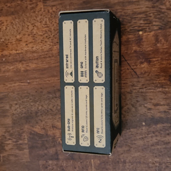 Flipper Zero 0 Electronic Pet Multi Tool Educational Device New Sealed Box - Picture 4 of 4